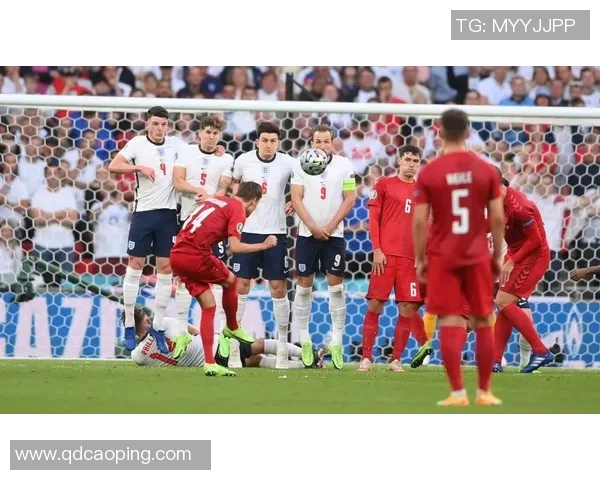 揭晓当今足坛新星的成长故事与辉煌成就 揭晓当今足坛新星的成长故事与辉煌成就